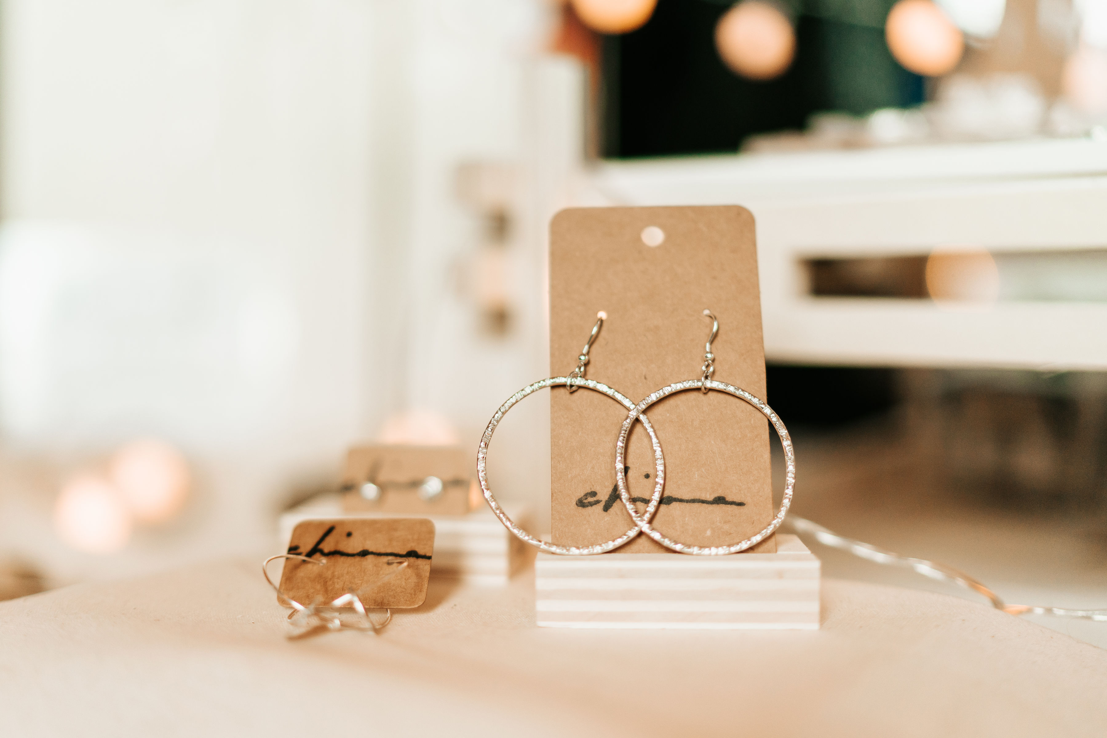 1696282239594 7R301735