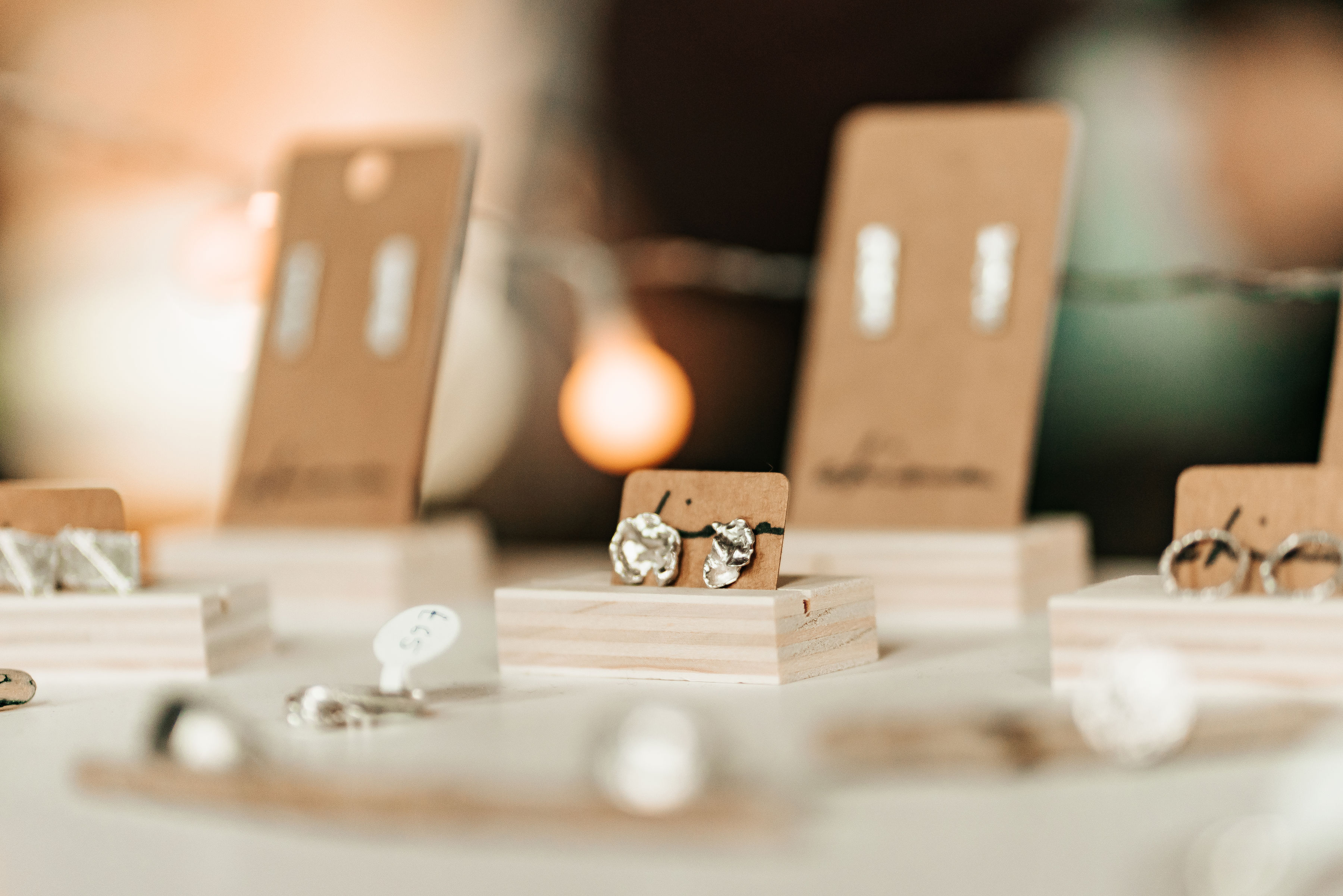 1696282253640 7R301764